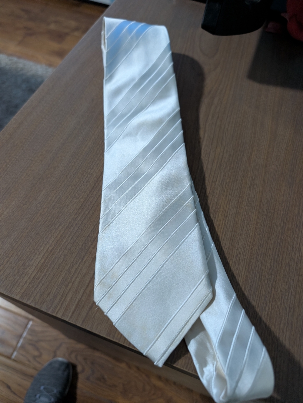 Donald J Trump Signature Collection Cream Silk Diagonal Stripe Necktie